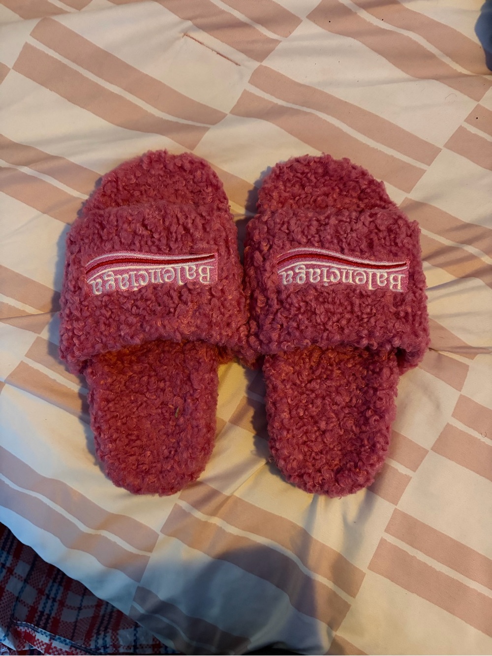 Balenciaga Kids Rose-Pink Fuzzy Slide Slippers